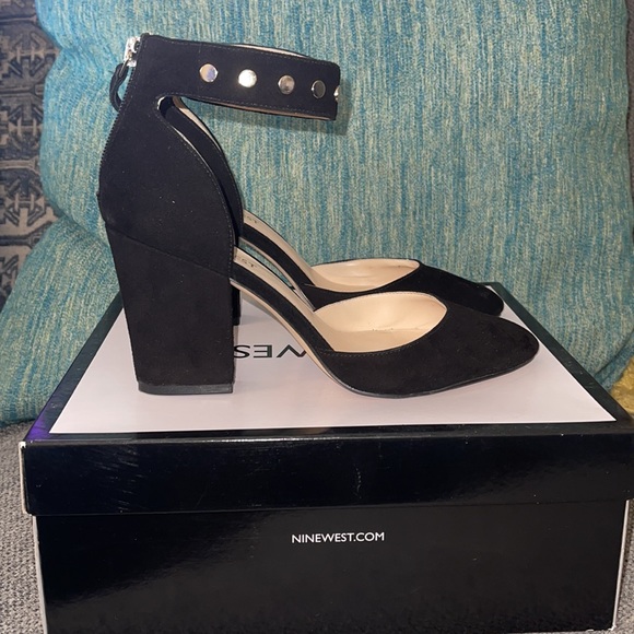 Nine West Sharmain Black Heels 6.5M - Picture 2 of 6
